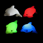 I delfini di regali design personalizzato a forma di PVC, colore cambiando Mini Led portachiavi