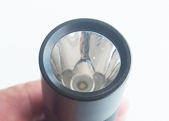 scavando la torcia elettrica libera 5W di alto potere del CREE LED del graffio con metallo tagli