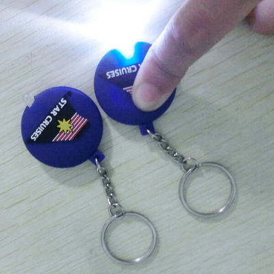 Un doppio PVC molle parteggiato Keychain, torcia elettrica Keychain di alta luminosità LED