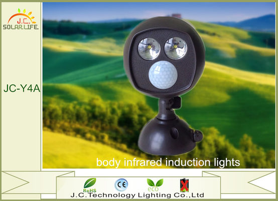 Incenerisca la torcia principale ricaricabile della torcia elettrica di induzione infrarossa nera con 4 batterie AA 6W